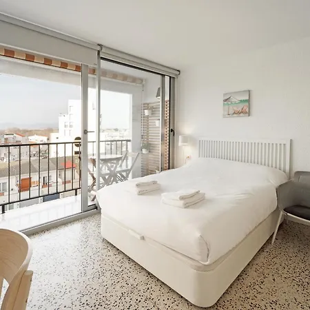 Welcs Estudio 120 Emp Cerca Del Mar * Empuriabrava
